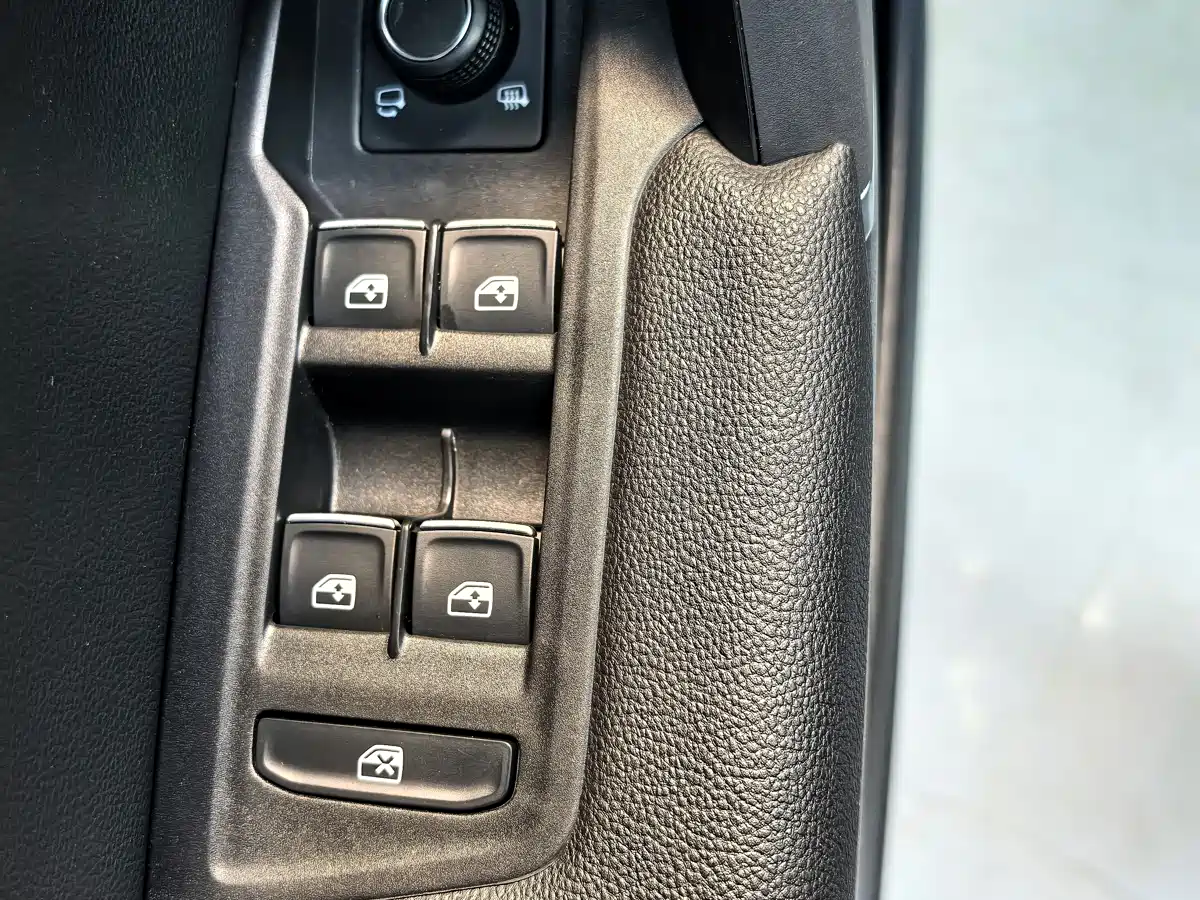 Volkswagen Tayron 2021 280TSI 2WD Luxury Smart Connect фото 11