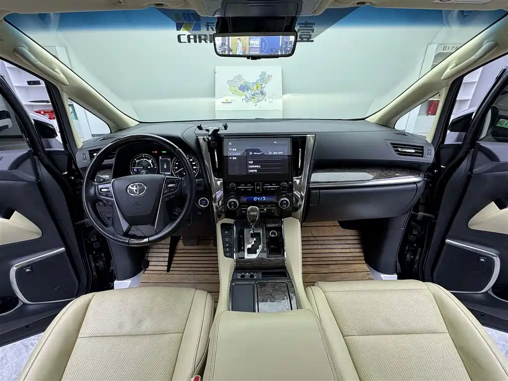 Toyota Vellfire 2021 Crown Hybrid 2.5L HV Premium Edition фото 9