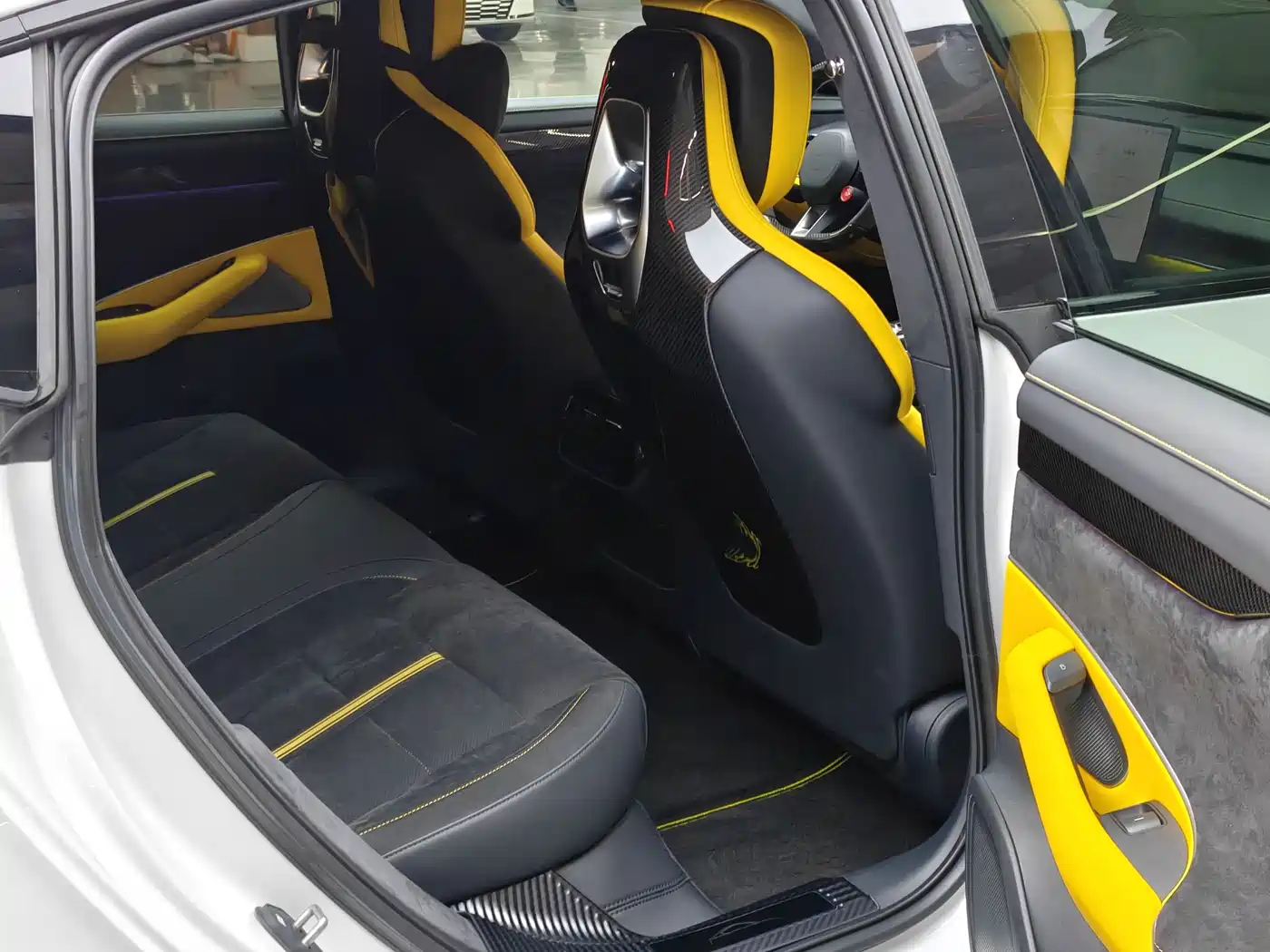 XIAOMI CAR XIAOMI SU7 ULTRA