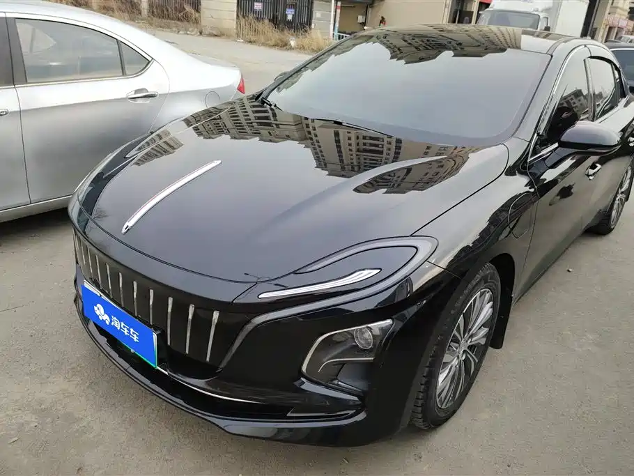 Hongqi HONGQI E QM5