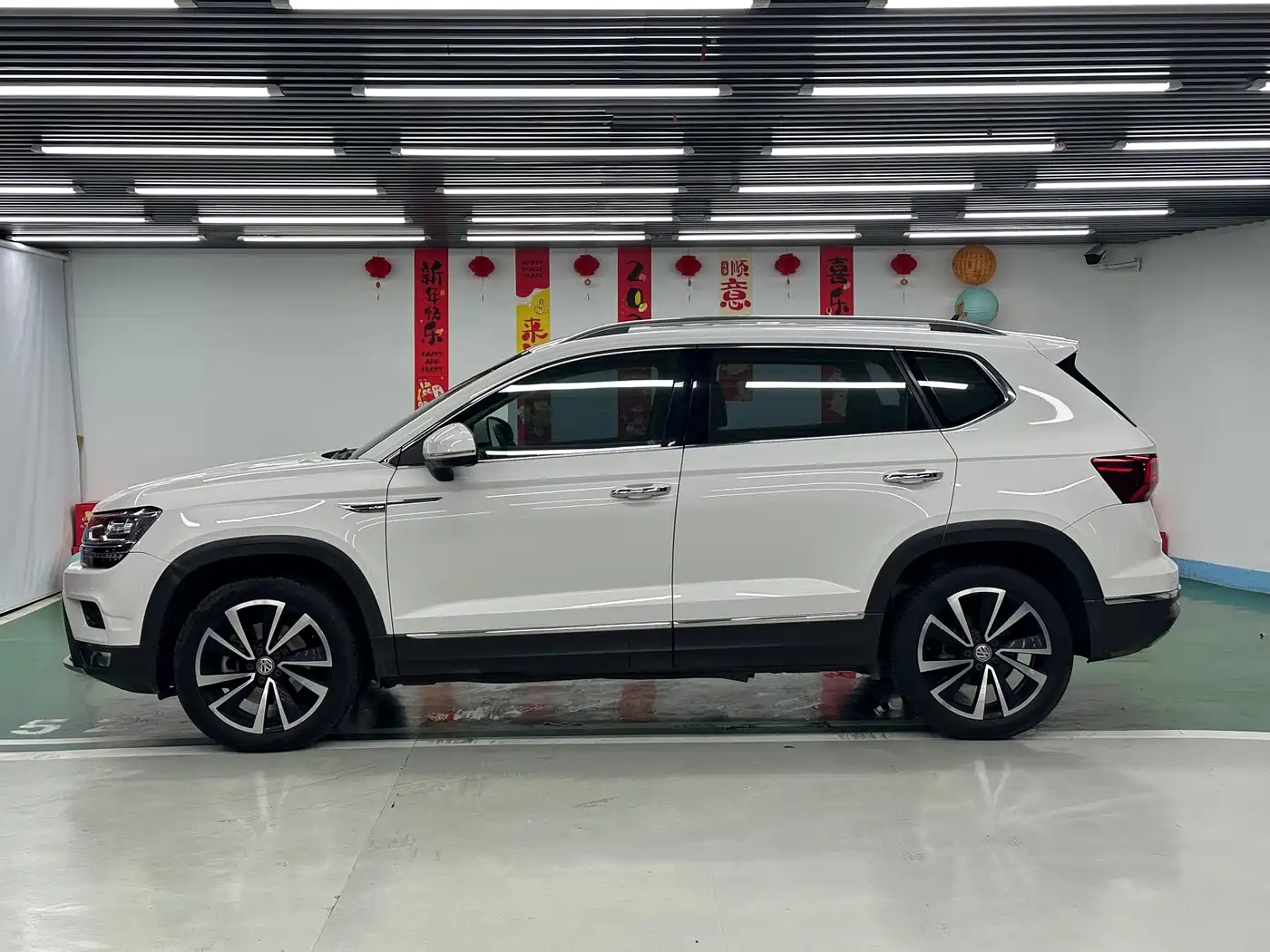 Volkswagen Tharu 2019 330TSI AWD Luxury Edition China VI фото 4