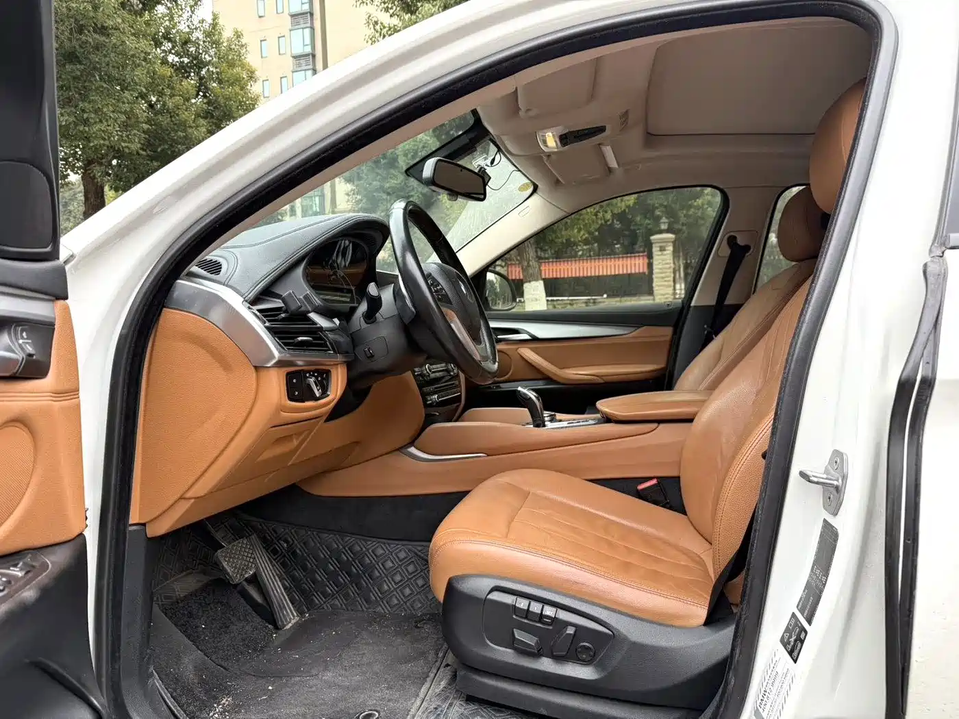 BMW X6 2015 xDrive35i Luxury Model фото 6