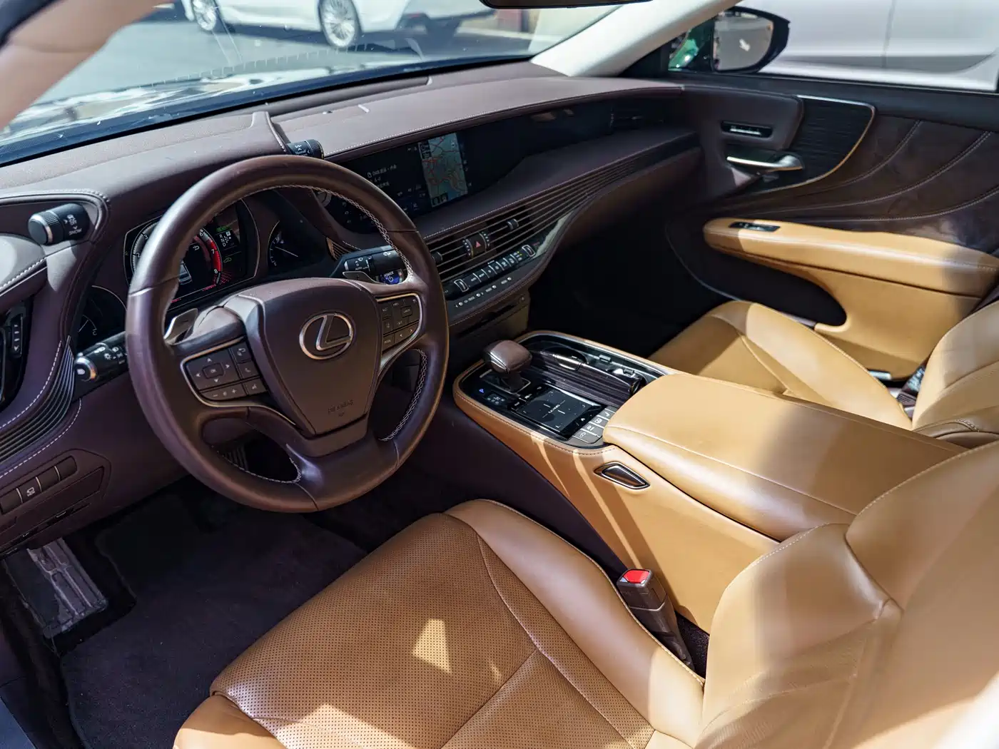 Lexus LS 2018 500h Excellence Edition China V фото 7