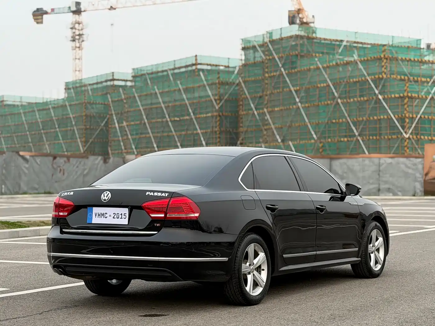 Volkswagen Passat 2014 1.8TSI DSG Executive Edition фото 21