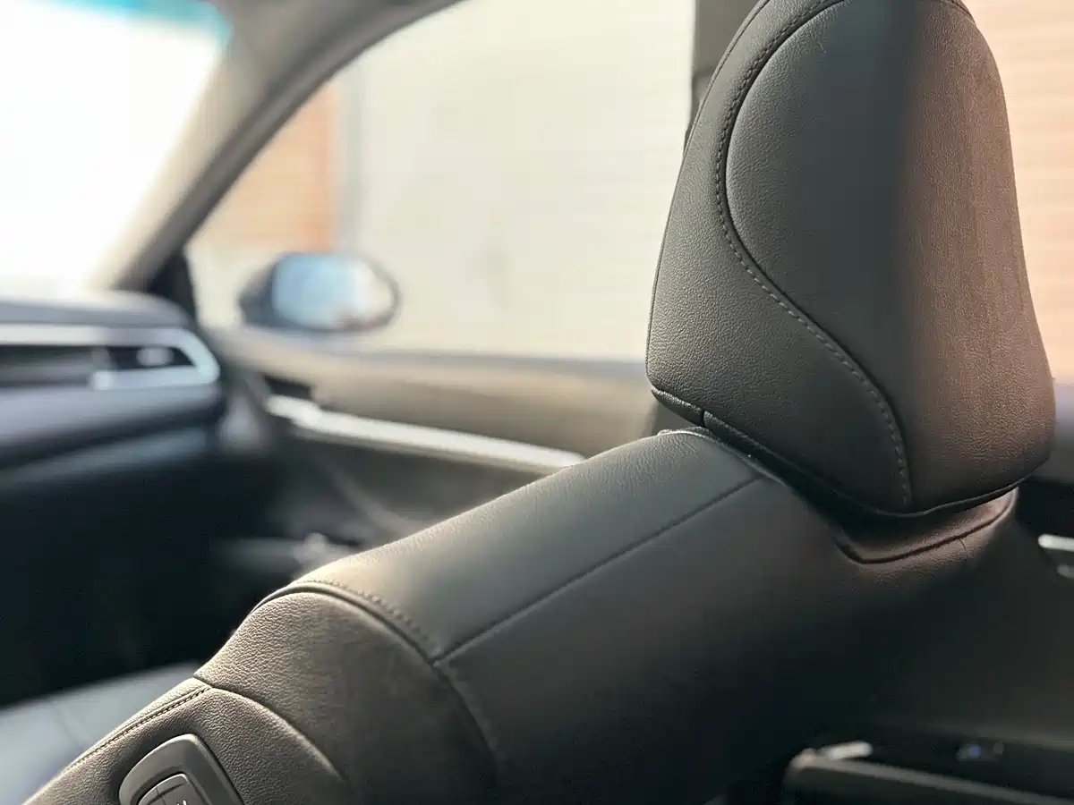 Toyota Camry 2023 2.5G Luxury Edition фото 22