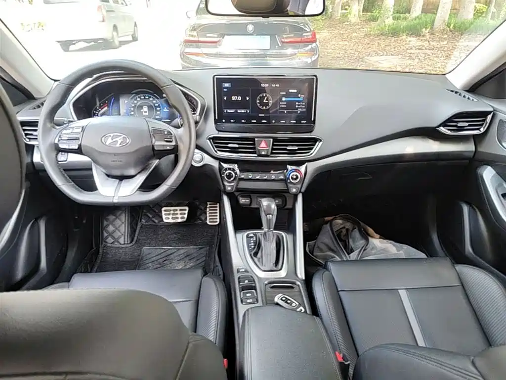 Hyundai Fista 2019 280TGDi Sport Edition China VI фото 10