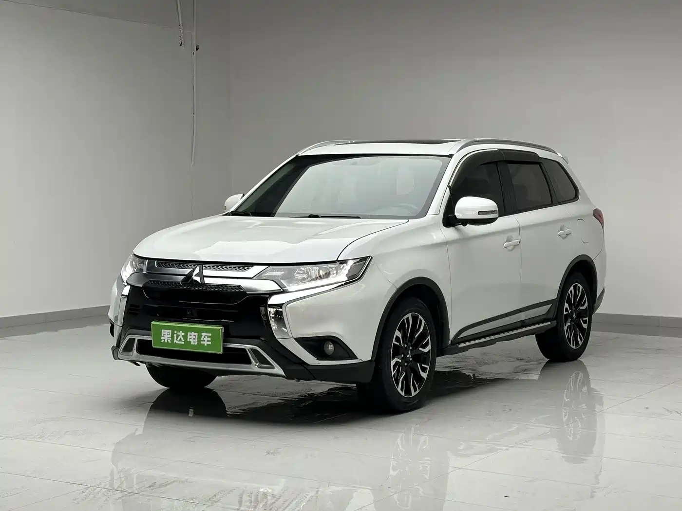 Mitsubishi Outlander 2019 — пригон из Китая