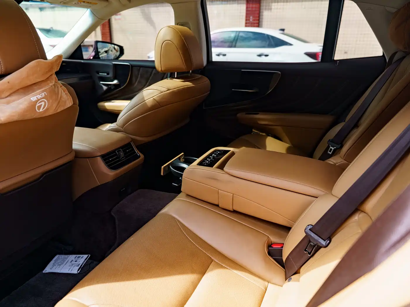 Lexus LS 2018 500h Excellence Edition China V фото 14