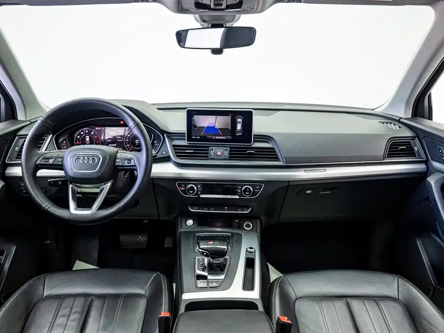 Audi Q5L 2020 Facelift 40 TFSI Honor Fashion фото 6