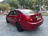 Фото 5 - Hyundai Elantra