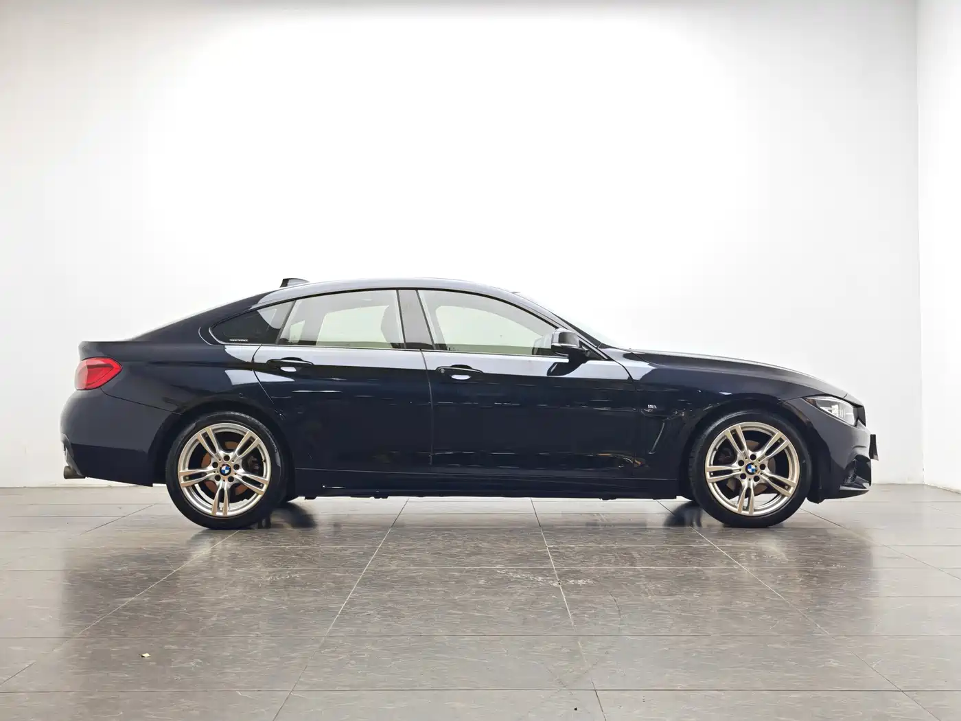 BMW 4 Series 2017 425i Gran Coupe Leading M Sport Package фото 11