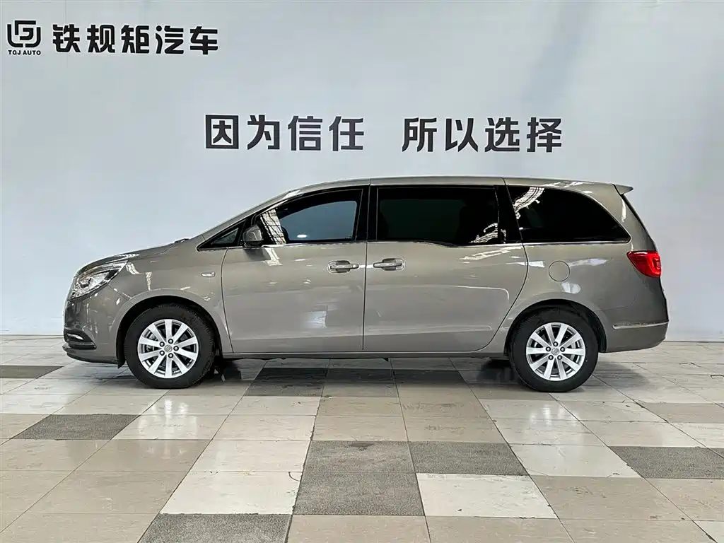 Buick GL8 2018 28T Comfort China VI фото 3