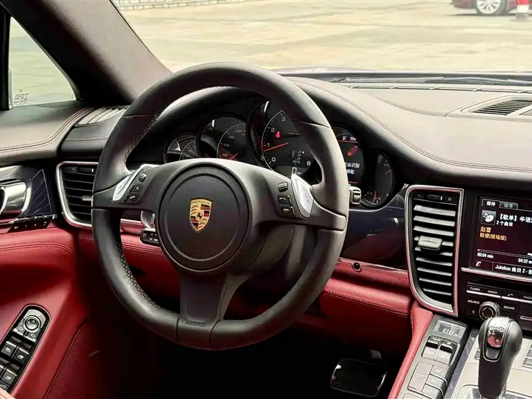 Porsche Panamera 2014 Panamera 3.0T фото 16