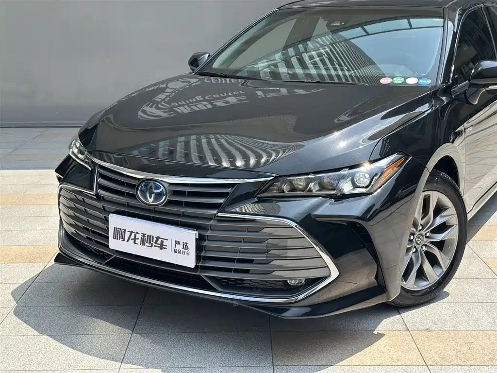 Toyota Avalon 2019 Hybrid 2.5L Luxury Edition China VI фото 2