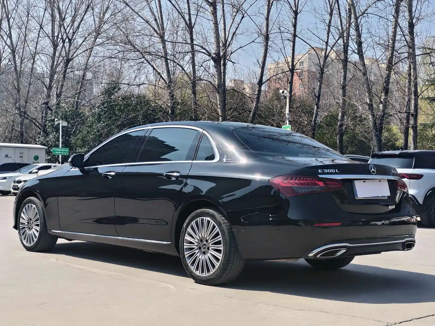 MERCEDES-BENZ E CLASS