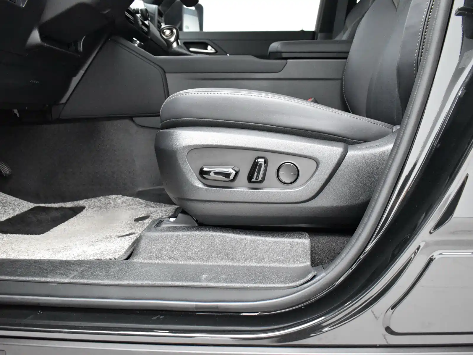 Photo 19 - Lexus GX