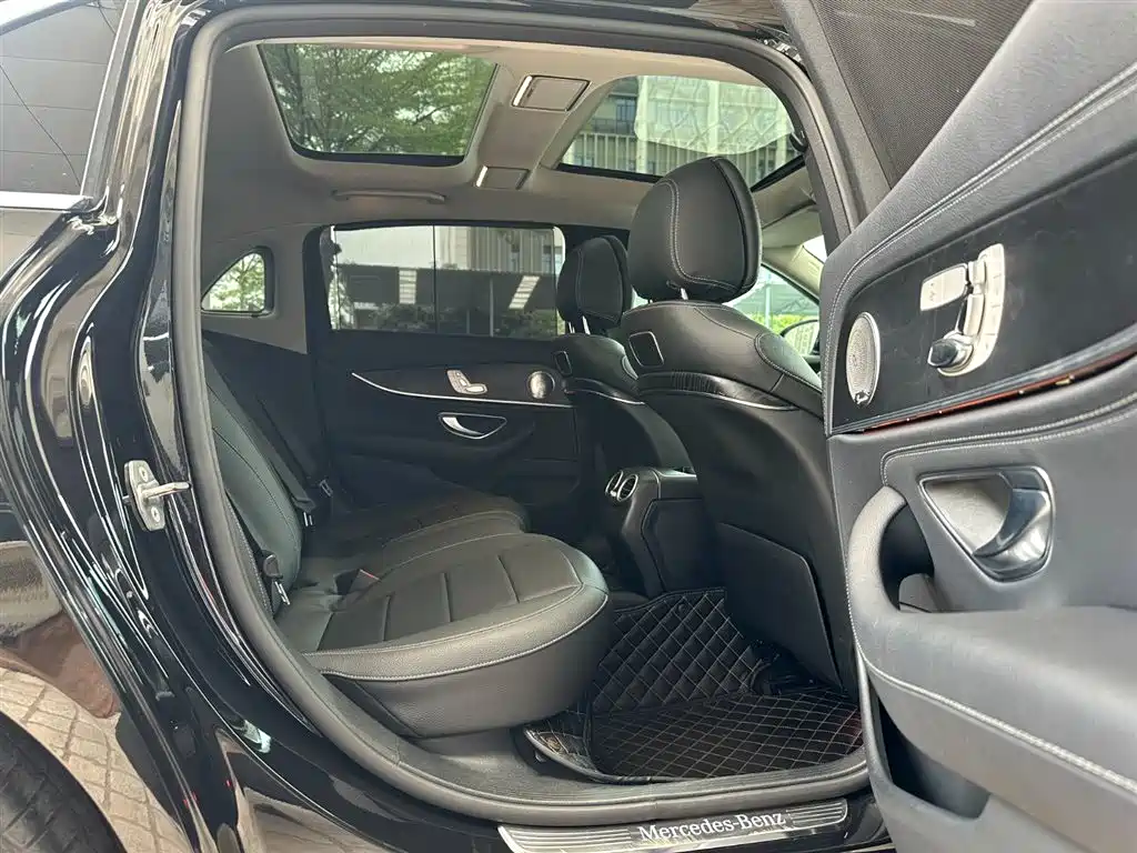 Mercedes-Benz E-Class 2019 E 300 L Sport Luxury фото 25