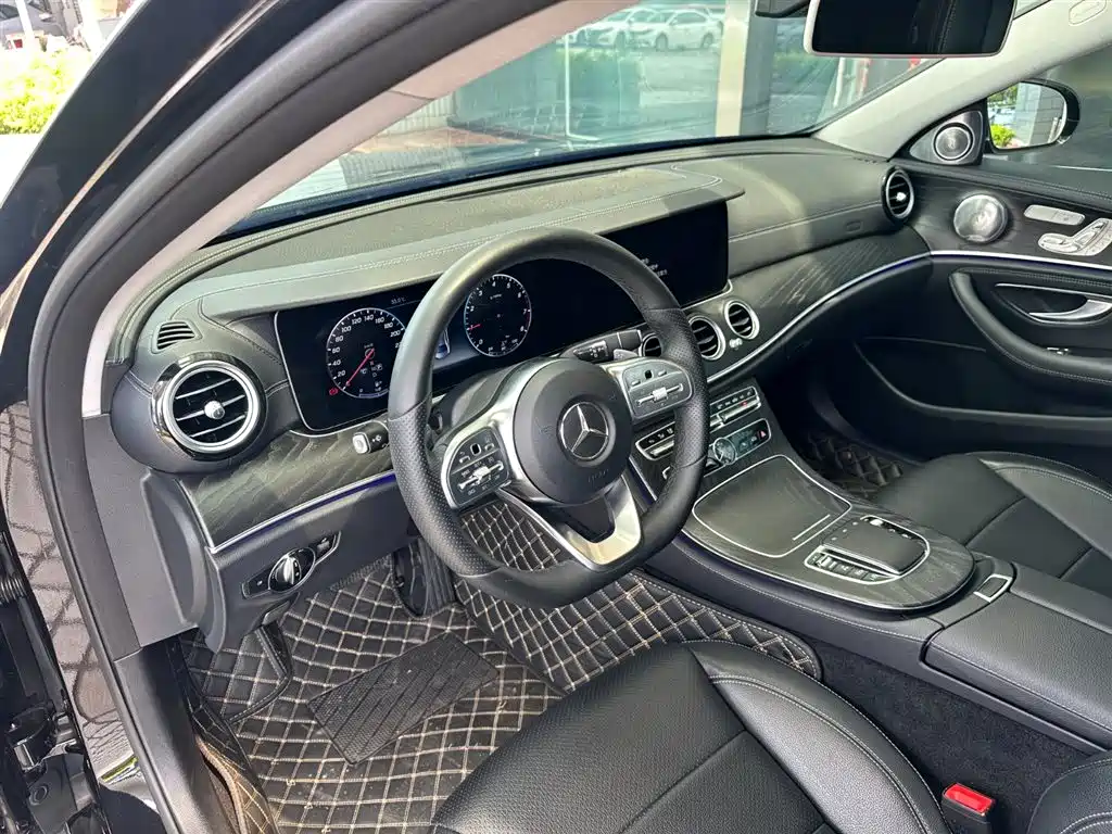 Mercedes-Benz E-Class 2019 E 300 L Sport Luxury фото 8