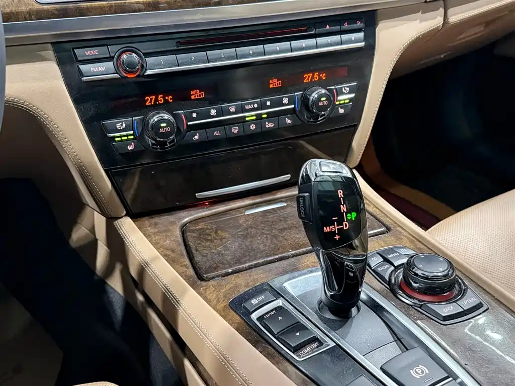 BMW 7 Series 2013 Model 760Li фото 9