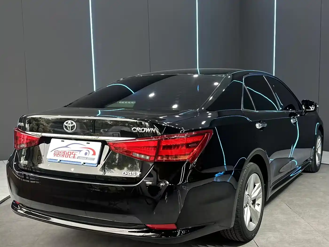 Toyota Crown 2015 2.0T Fashion фото 6