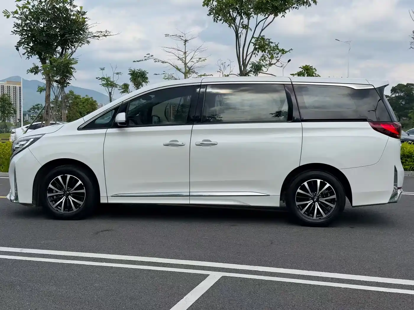GAC Trumpchi Trumpchi M8 2024 Leadershow Series 390T Luxury Edition фото 8