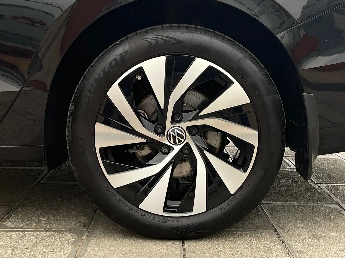 Volkswagen Passat 2025 Pro 380TSI Dragon Fortune Edition фото 56