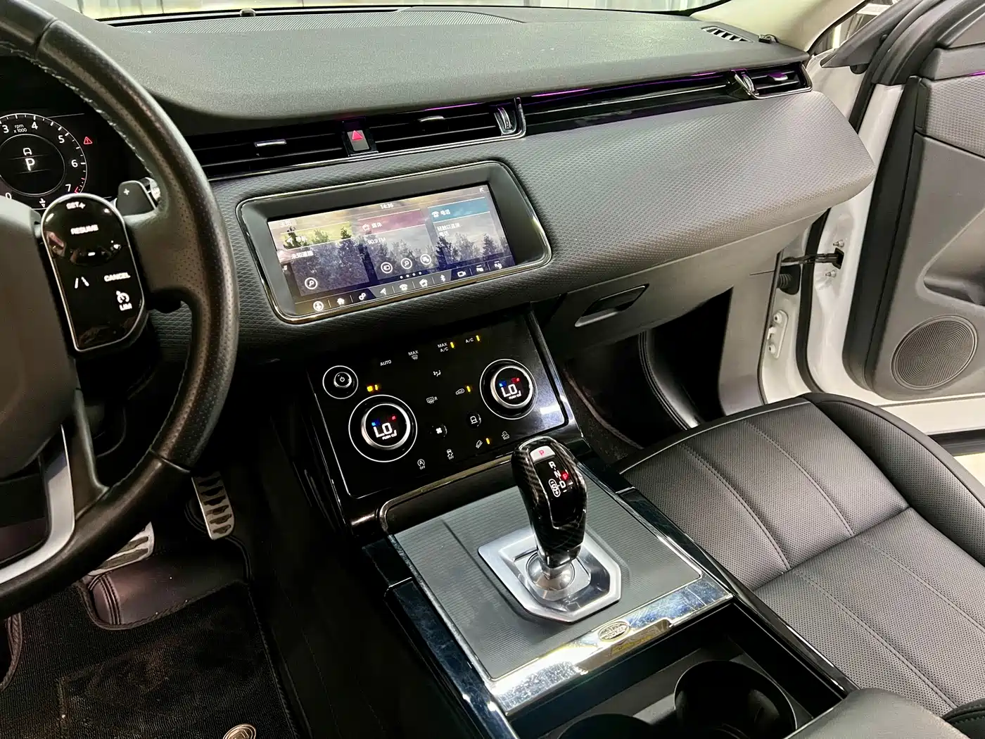 Land Rover Range Rover Evoque 2020 249PS R-DYNAMIC S Sport Edition фото 12