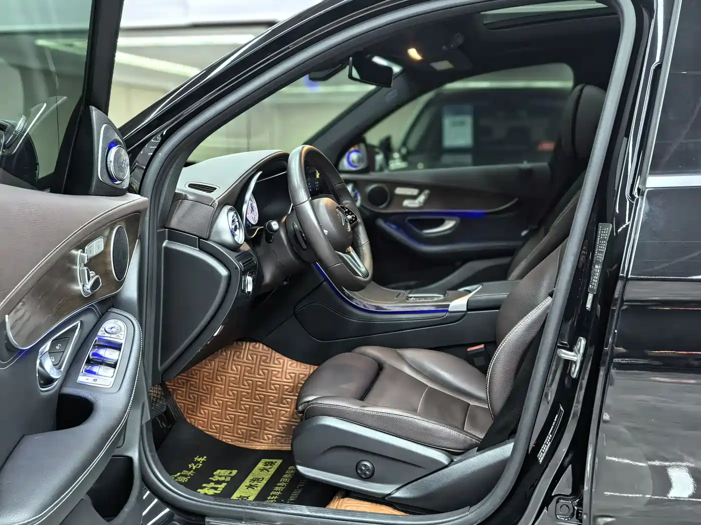 Mercedes-Benz GLC 2020 Facelift GLC 260 L 4MATIC Luxury фото 10