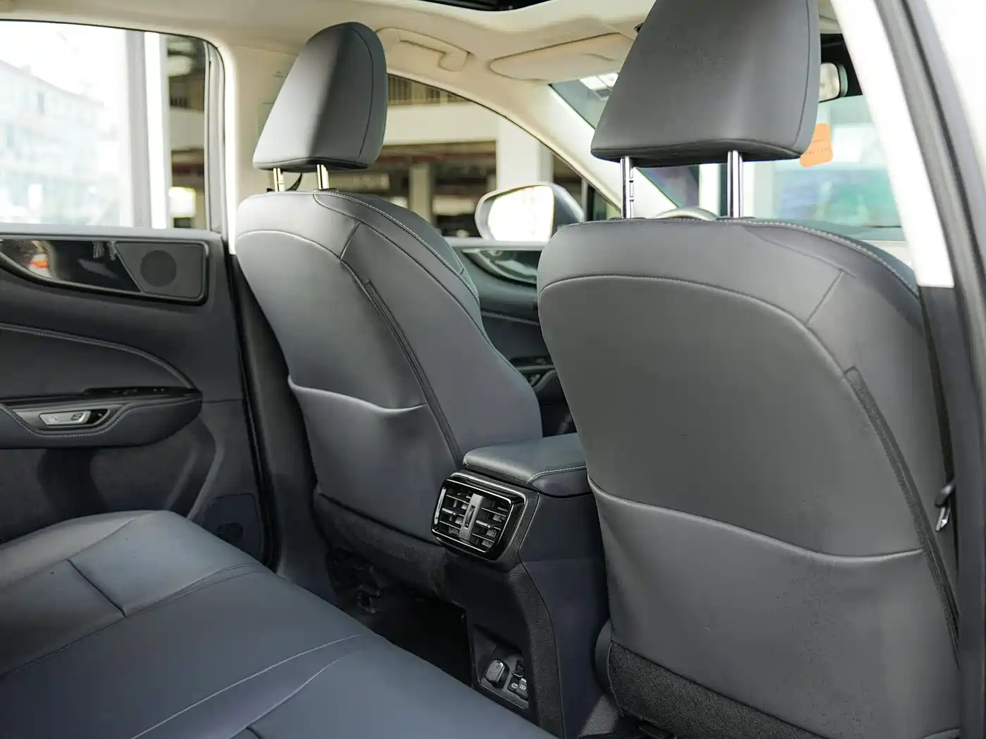 Lexus NX New Energy 2022 400h+ Joy Edition фото 13