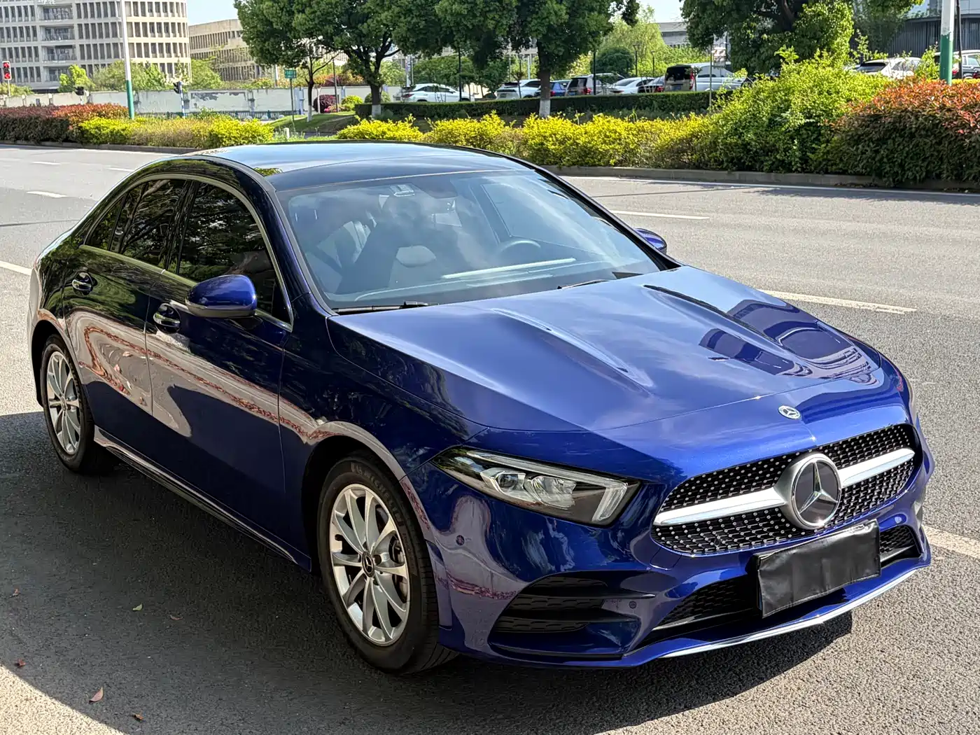 Mercedes-Benz A-Class 2021 A 200 L Sport Sedan Fashion Edition фото 7