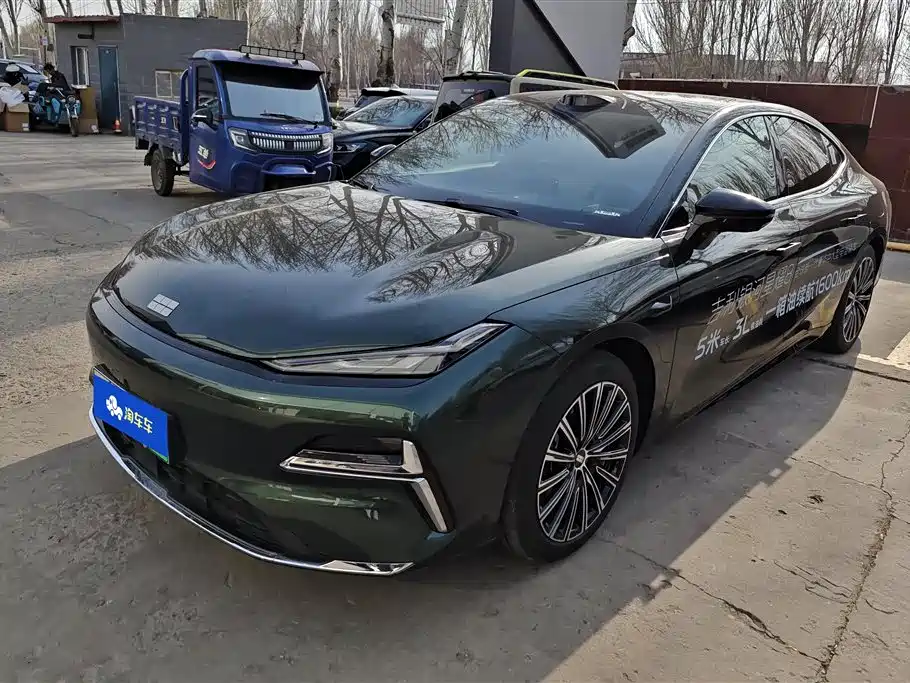 GEELY GALAXY GALAXY SPARKLE 8