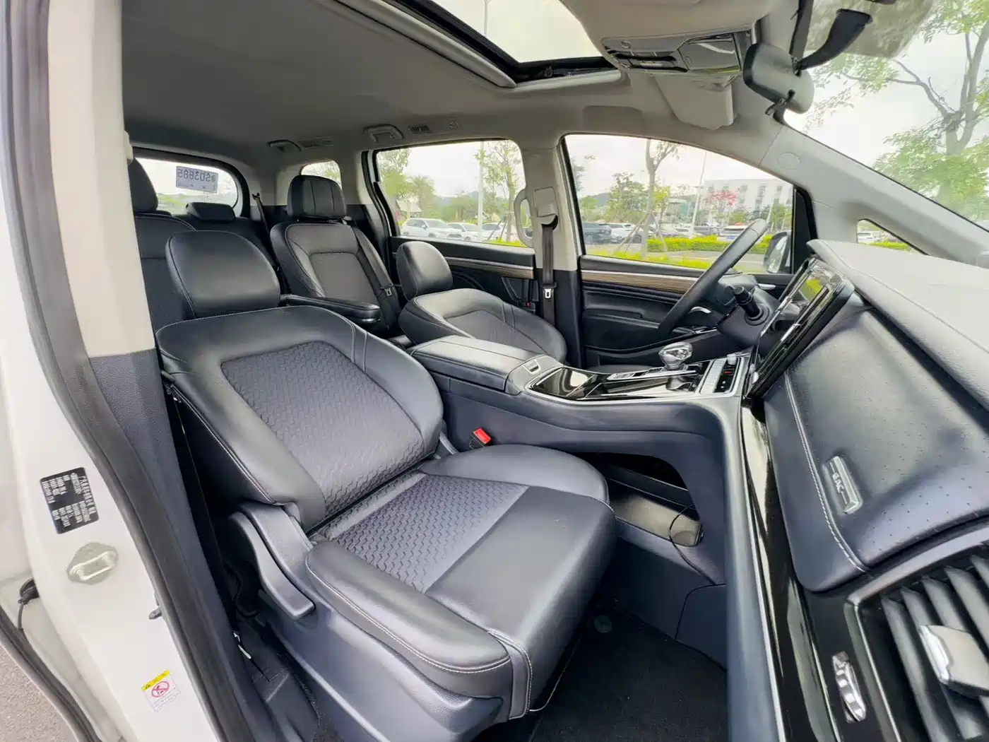 GAC Trumpchi Trumpchi M8 2024 Leadershow Series 390T Luxury Edition фото 22