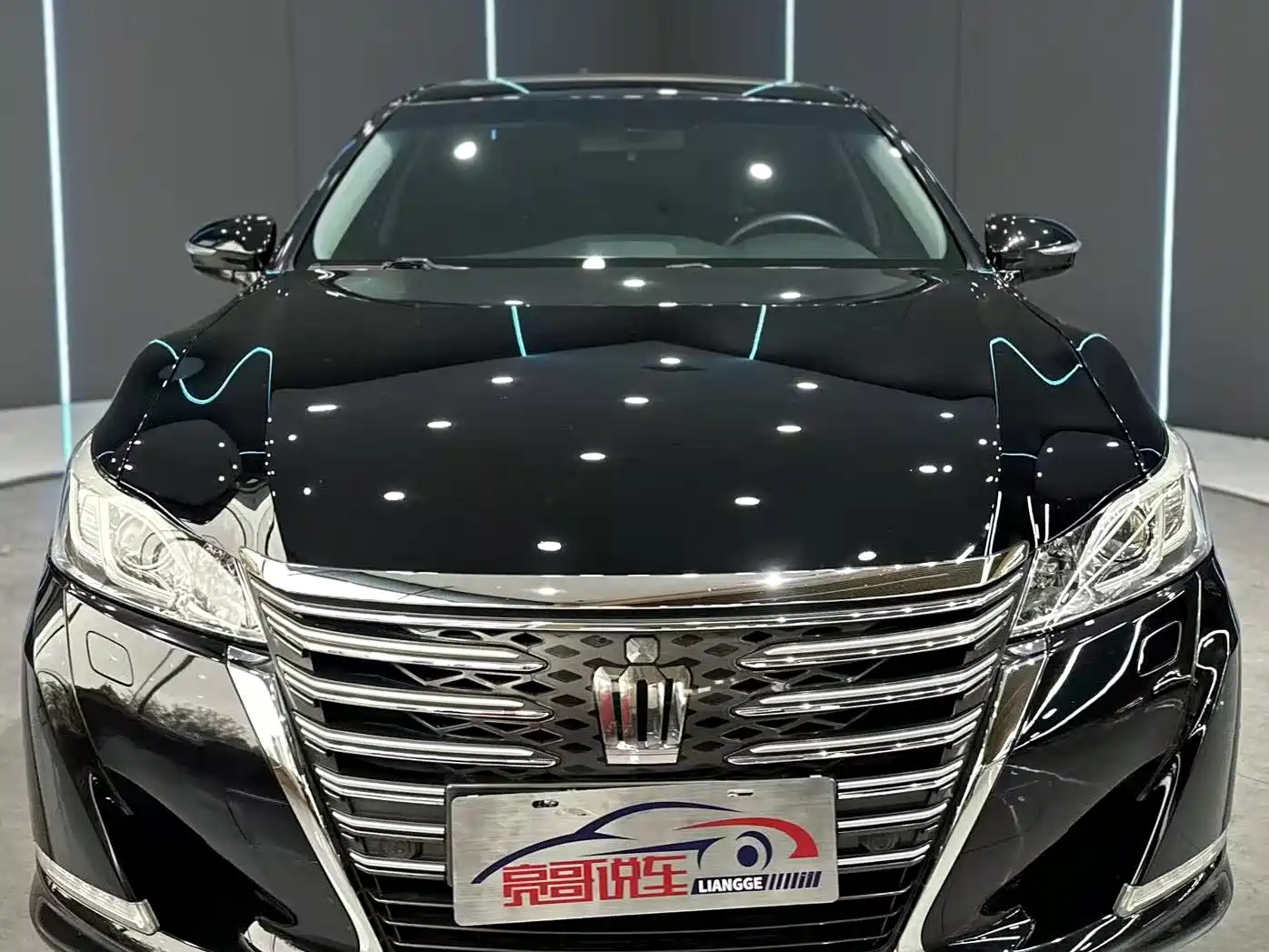 Toyota Crown 2015 2.0T Fashion фото 2