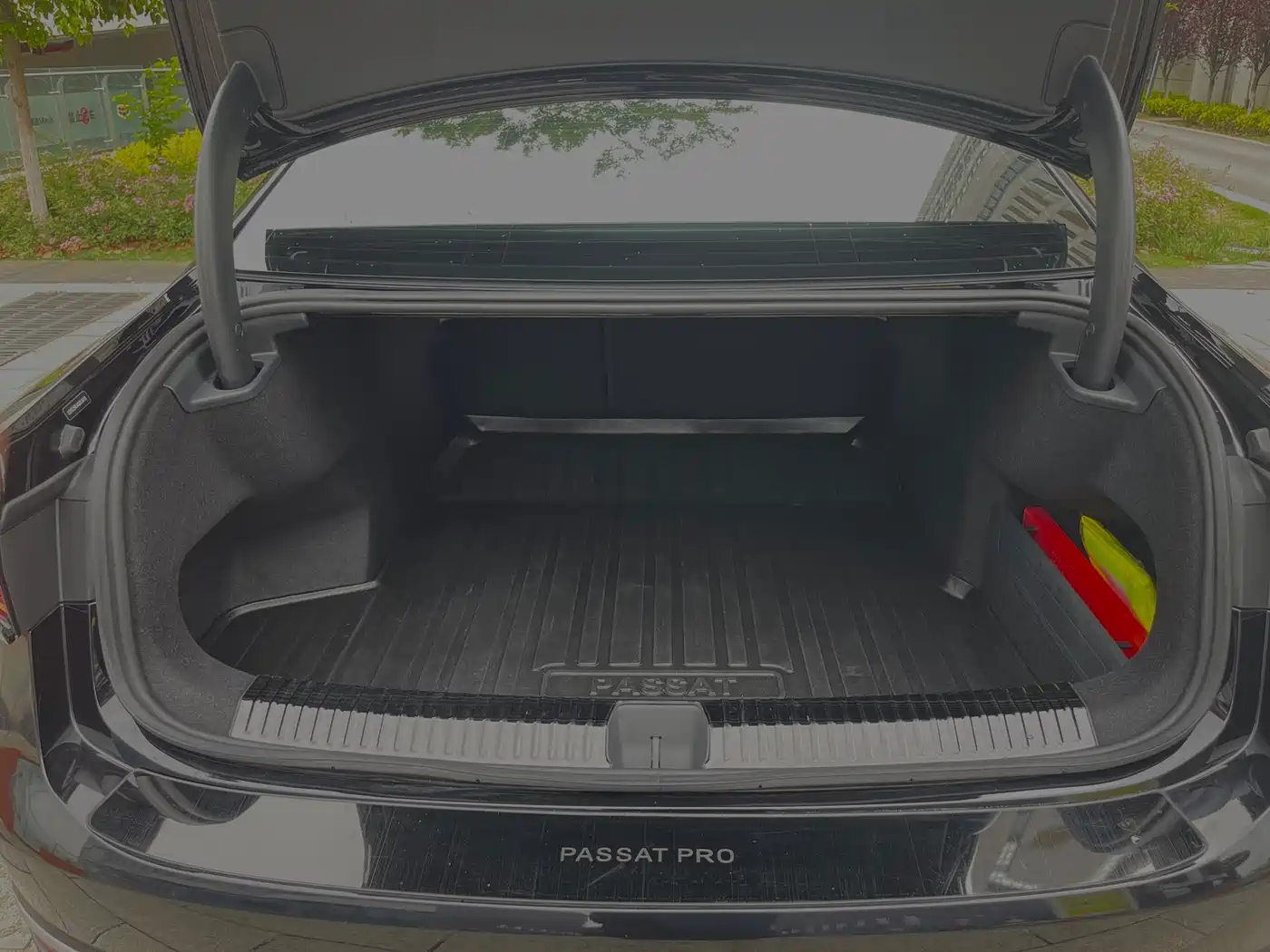 Volkswagen Passat 2025 Pro 380TSI Dragon Fortune Edition фото 50