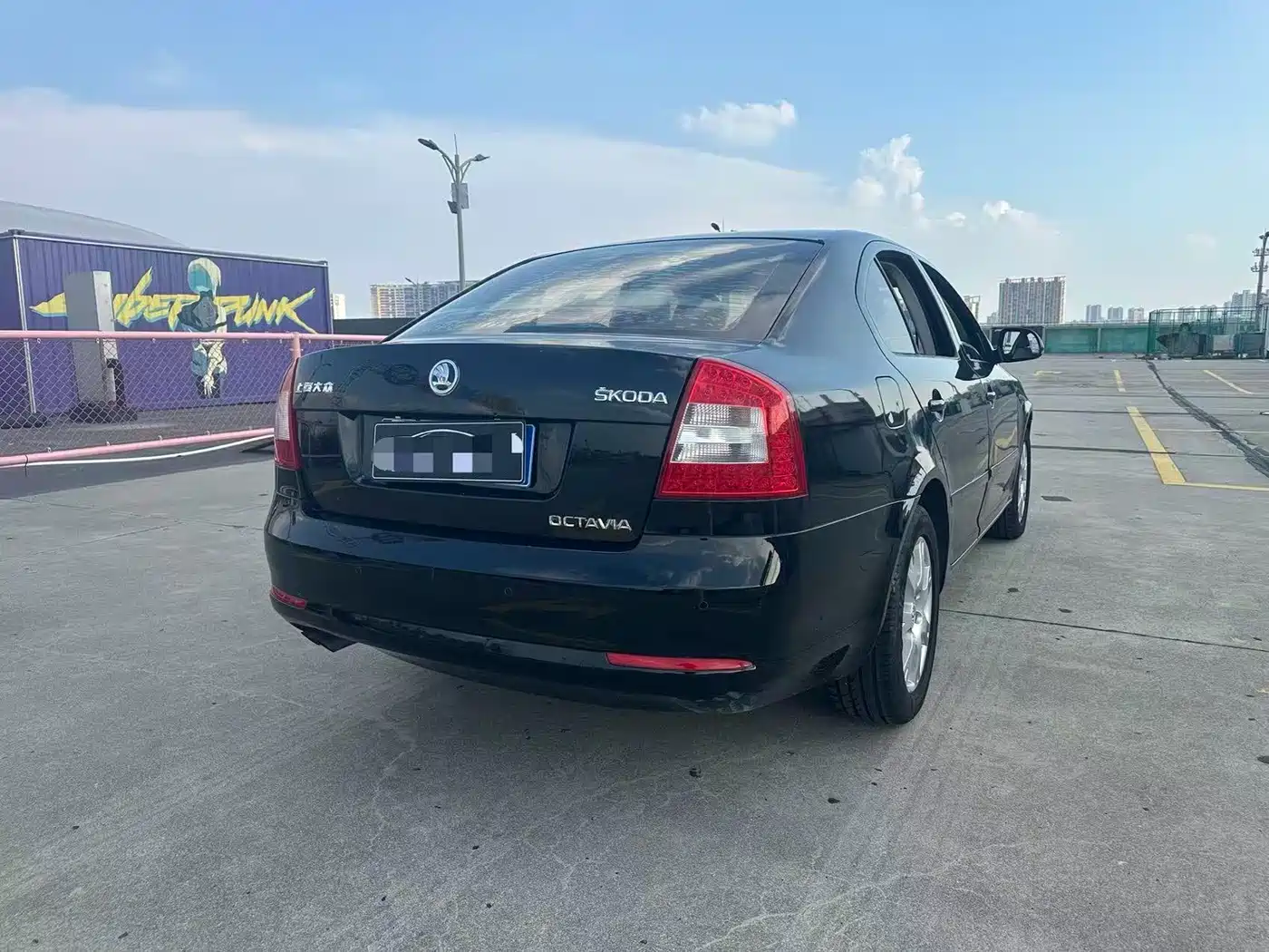 Škoda Octavia 2014 2.0L Auto Yijie Edition фото 4