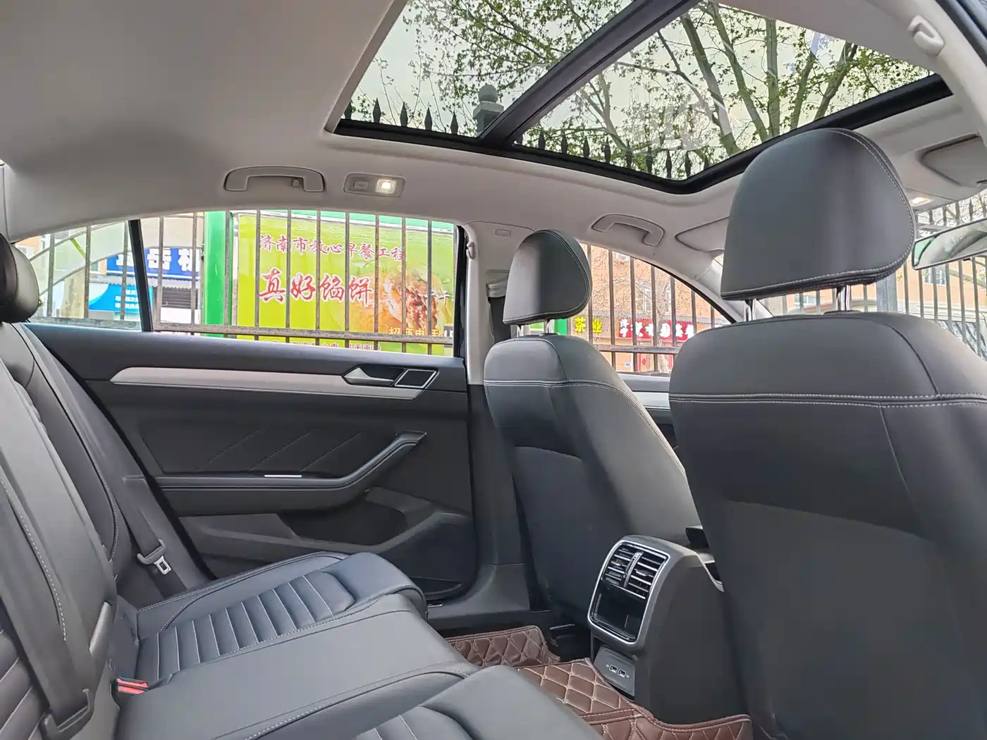 Volkswagen Magotan 2024 2 Million Units Public Sharing Edition 280TSI DSG Comfort фото 9
