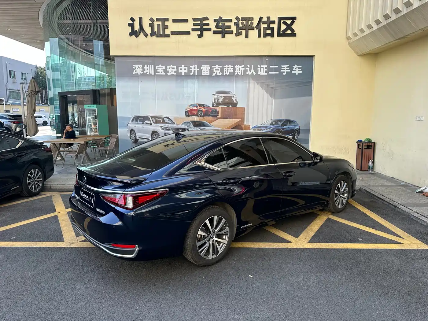 Lexus ES 2020 Model 300h Excellence Edition China V фото 25
