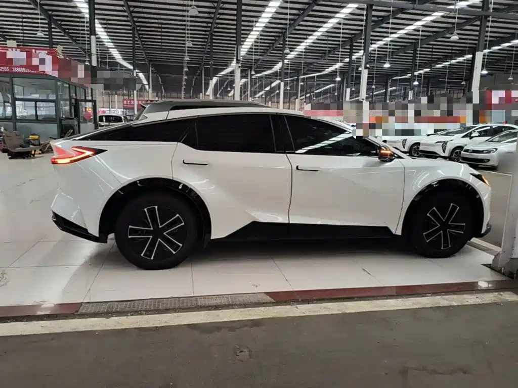 صورة 4 - Toyota bZ5
