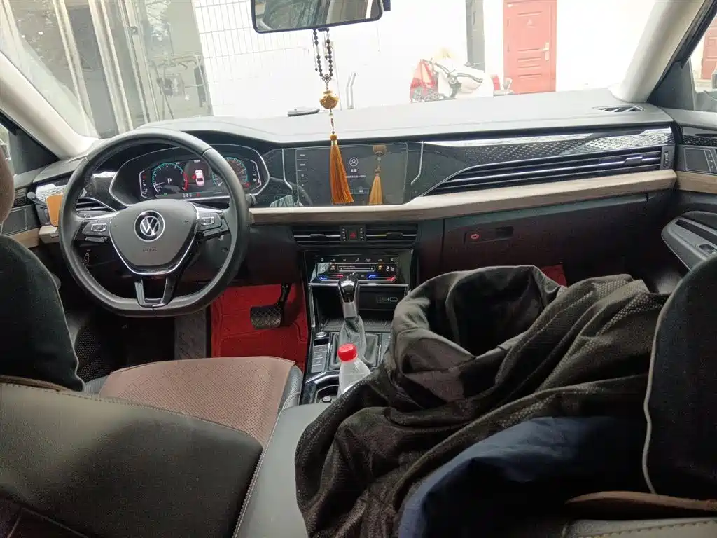 Volkswagen Passat 2020 Facelift 330TSI Luxury China VI фото 13