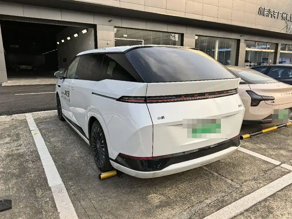 XIAOPENG X9