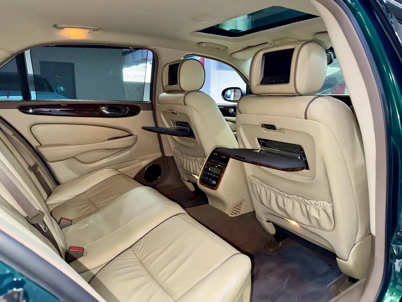 Jaguar XJ 2006 2007 Model XJ8L 4.2 Royal Long Wheelbase