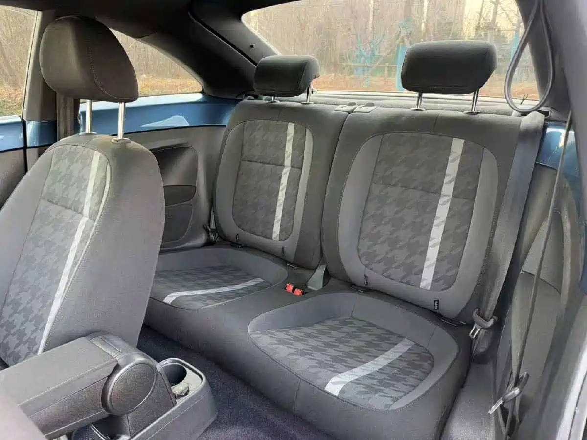Volkswagen Beetle 2017 180TSI Enjoy фото 8