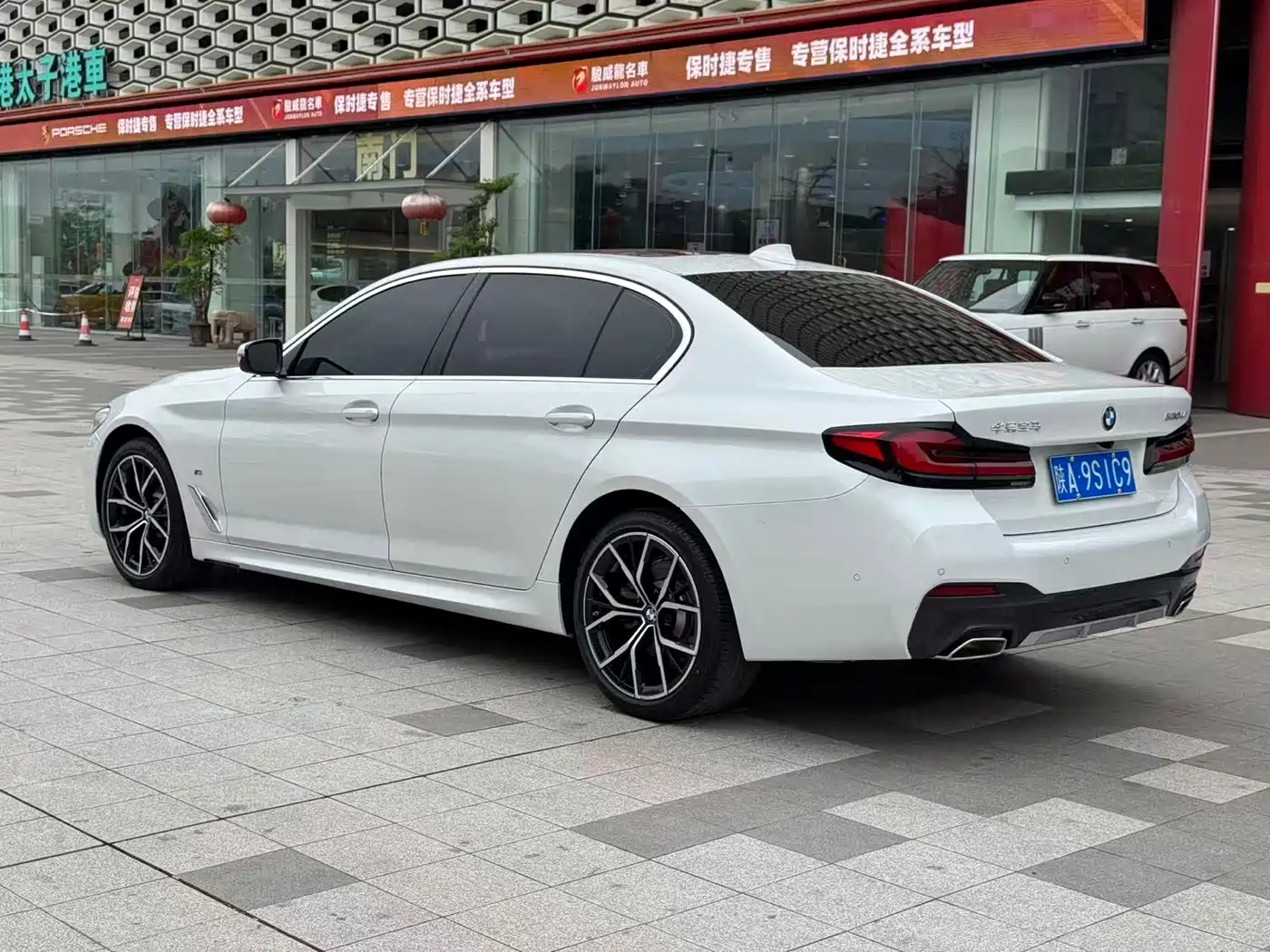 BMW 5 SERIES