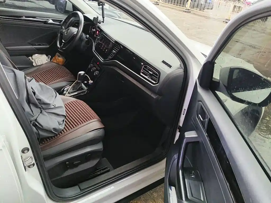 Volkswagen T-Roc, миниатюра 13
