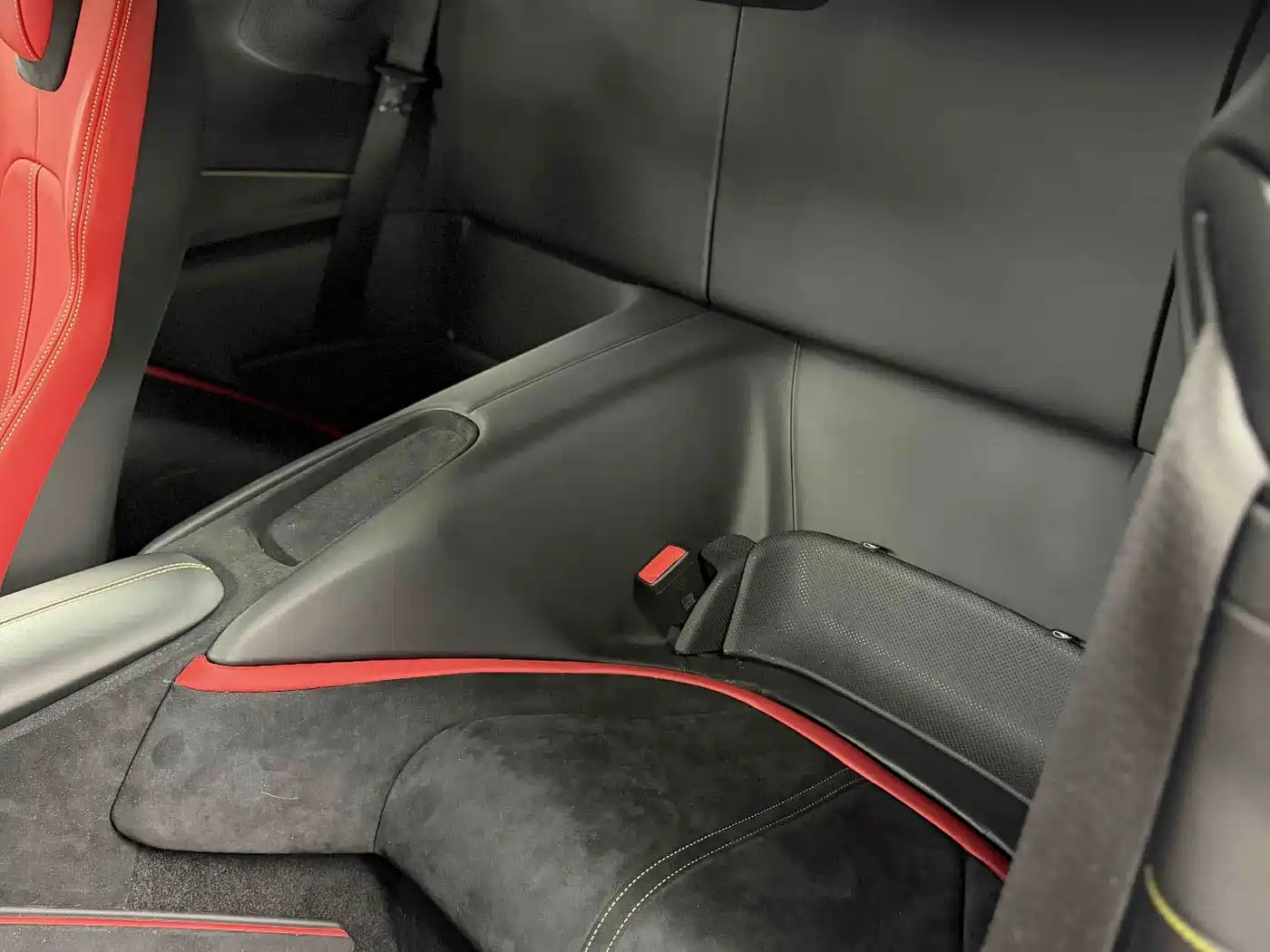 Ferrari Roma 2024 2020 3.9T V8