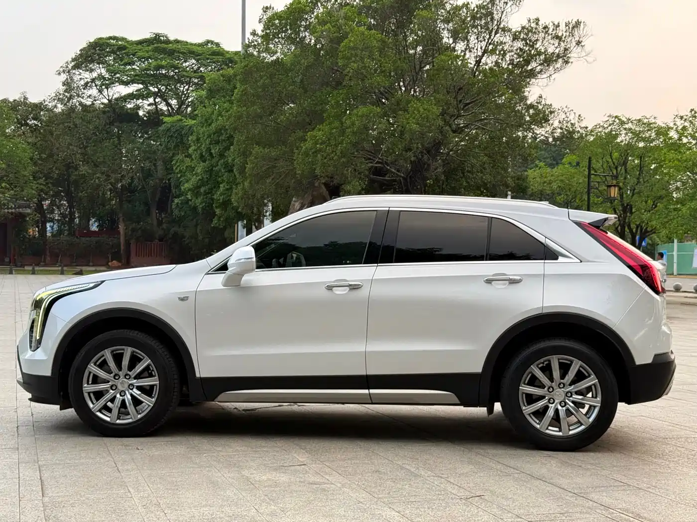 Cadillac XT4 2021 28T FWD Premium Edition фото 17