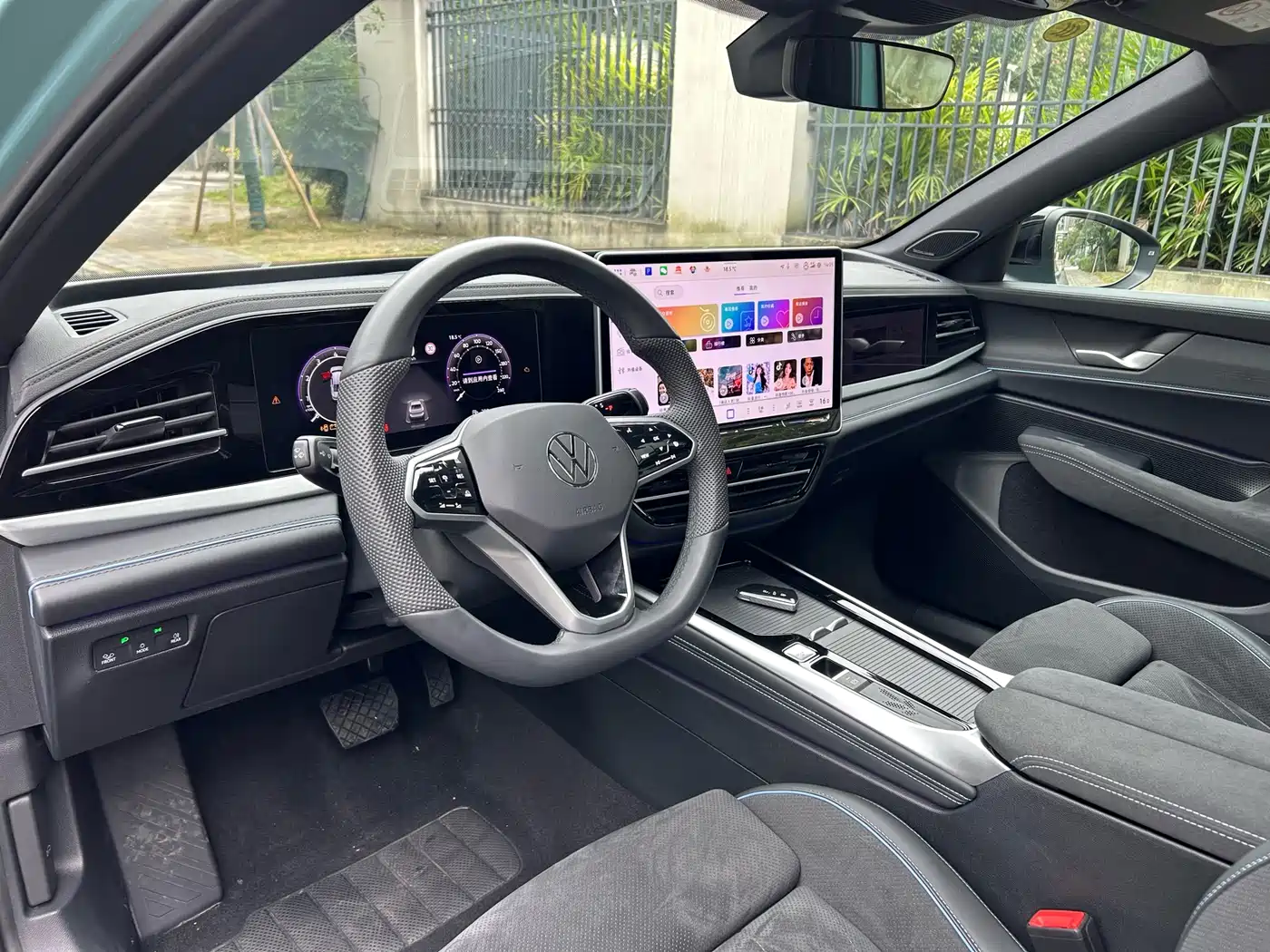 Volkswagen Passat 2025 Model Pro 380TSI Starlight Dragon Premium Edition фото 26