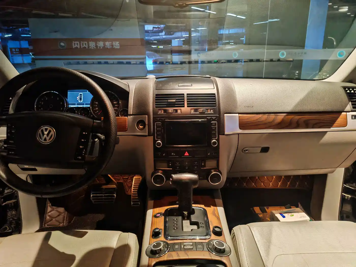 Volkswagen Touareg 2007 4.2L Premium фото 15