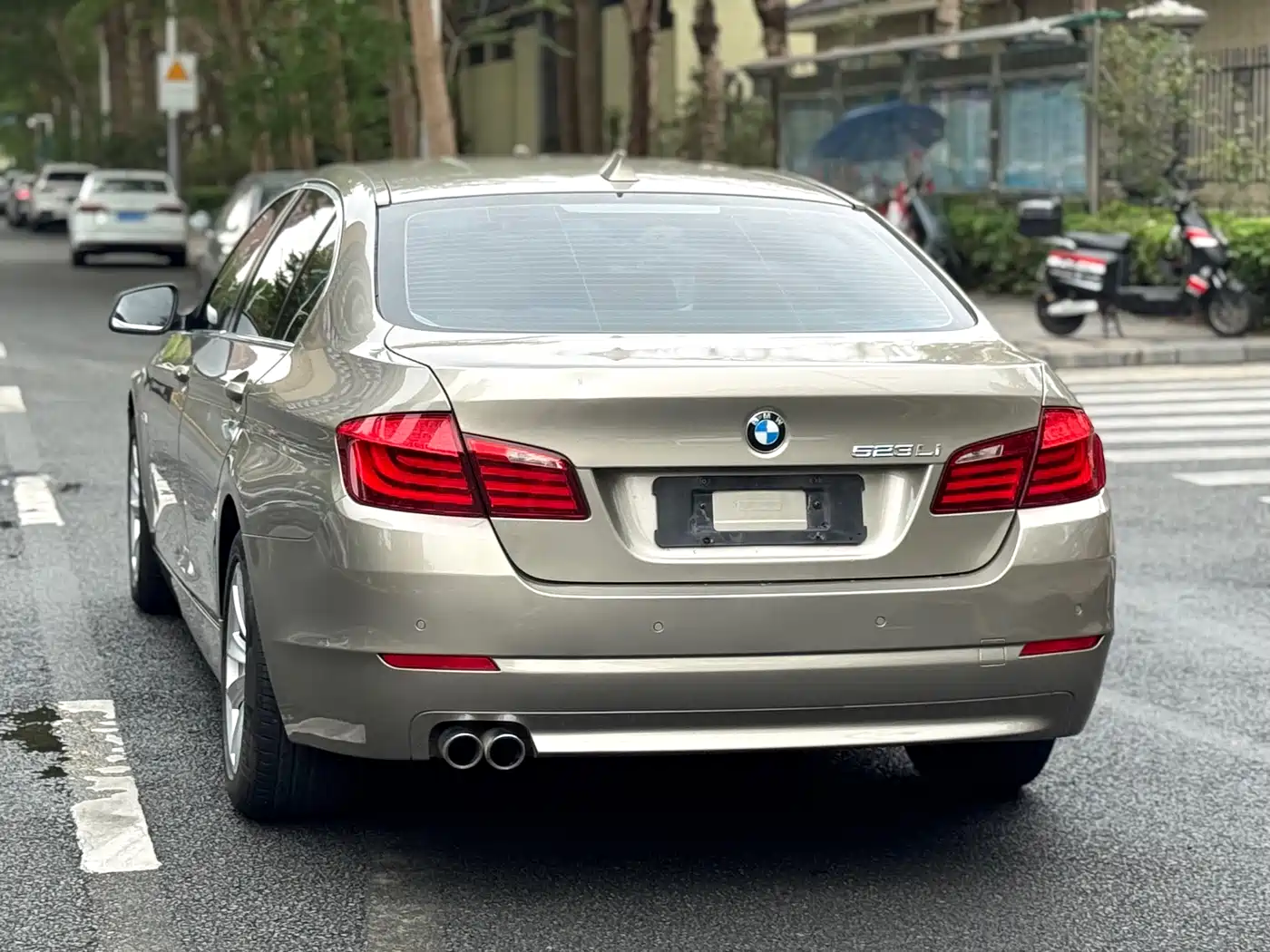 BMW 5 Series 2011 520Li Elegance фото 19