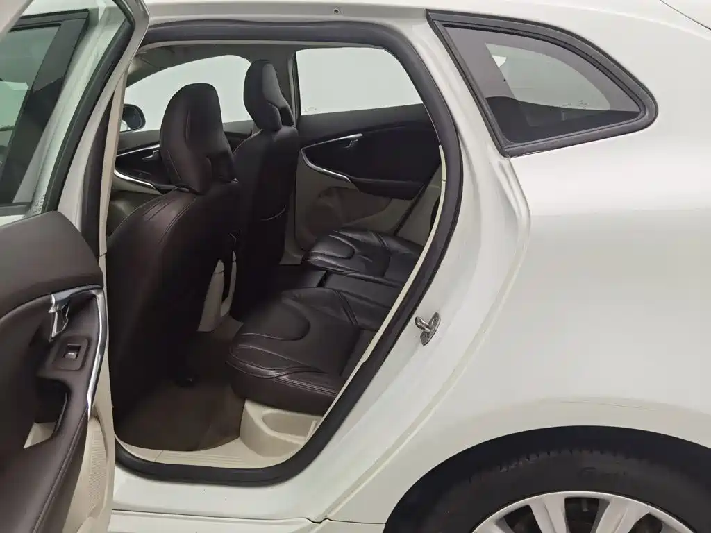 Volvo V40 2015 2015 1.6T Smart Comfort Edition